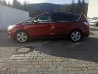 Gebraucht Ford S-MAX Titanium 209 PS (153 kW) 2016 Rot Van / Kleinbus