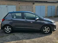 Gebraucht Toyota Yaris 73 PS (53 kW) 2016 Grau Kleinwagen