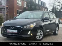 Gebraucht Hyundai i30 101 PS (74 kW) 2017 Schwarz Kombi