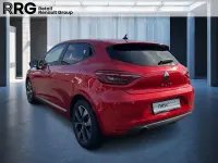 Używany Renault Clio V Evolution 101 KM (74 kW) 2023 Czerwony Hatchback