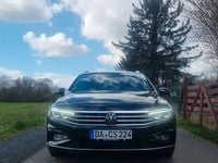 Gebraucht VW Passat R-line 200 PS (147 kW) 2024 Schwarz Kombi