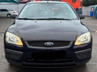 Second-hand Ford Focus 80 CP (58 kW) 2006 Albastru Hatchback