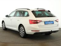 Gebraucht Skoda Superb Ambition 200 PS (147 kW) 2022 Moon white perleffekt Kombi