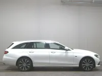 Gebraucht Mercedes E300 Avantgarde 306 PS (225 kW) 2021 Polarweiss Kombi