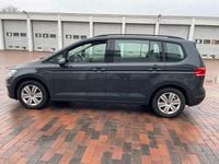 Gebraucht VW Touran 116 PS (85 kW) 2020 Grau Van / Kleinbus