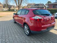 Gebraucht Renault Mégane Luxe 131 PS (96 kW) 2011 Rot Limousine