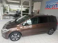 Gebraucht VW Touran Comfortline 150 PS (110 kW) 2016 Braun Van / Kleinbus