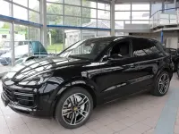 Gebraucht Porsche Cayenne Turbo 549 PS (403 kW) 2018 Tiefschwarzmetallic SUV