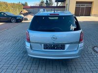 Gebraucht Opel Astra Edition 105 PS (77 kW) 2005 Silber Kombi