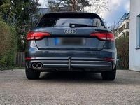 Gebraucht Audi A4 190 PS (139 kW) 2018 Grau Kombi