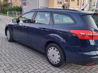 Gebraucht Ford Focus Trend 105 PS (77 kW) 2015 Blau Kombi