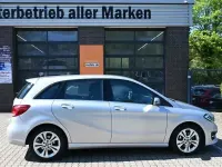 Gebraucht Mercedes B180 Urban 122 PS (89 kW) 2018 Silber Kleinwagen