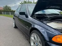 Gebraucht BMW 320 150 PS (110 kW) 1998 Blau Limousine