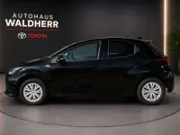 Gebraucht Toyota Yaris Comfort 72 PS (52 kW) 2022 Mysticschwarz mica Kleinwagen