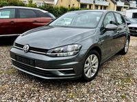 Gebraucht VW Golf VII Comfortline 131 PS (96 kW) 2019 Grau Limousine