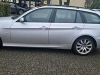 Gebraucht BMW 320 150 PS (110 kW) 2007 Silber Kombi