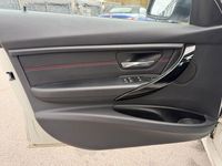 Gebraucht BMW 320 Sport Line 184 PS (135 kW) 2012 Weiß Kombi