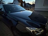 Gebraucht Mercedes E220 Elegance 170 PS (125 kW) 2015 Schwarz Limousine