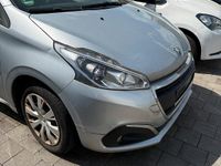 Gebraucht Peugeot 208 82 PS (60 kW) 2017 Silber Kleinwagen