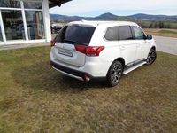 Gebraucht Mitsubishi Outlander Edition 150 PS (110 kW) 2017 Weiß SUV