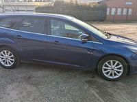 Gebraucht Ford Focus Titanium 120 PS (88 kW) 2016 Blau Kombi