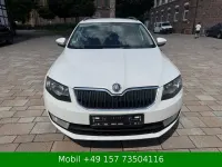 Gebraucht Skoda Octavia Ambition 105 PS (77 kW) 2014 Weiß Kombi