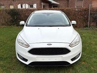 Gebraucht Ford Focus 101 PS (74 kW) 2015 Weiß Limousine