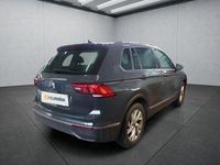 Gebraucht VW Tiguan 131 PS (96 kW) 2023 Grau SUV