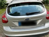 Gebraucht Ford Focus 105 PS (77 kW) 2014 Grau Limousine