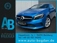 Gebraucht Mercedes A180 122 PS (89 kW) 2016 Blau Limousine