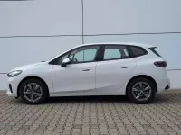 Gebraucht BMW 220 Active Tourer 156 PS (114 kW) 2025 Weiß Van / Kleinbus