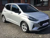 Gebraucht Hyundai i10 GO! 67 PS (49 kW) 2023 Silber Kleinwagen