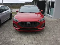 Gebraucht Ford Focus ST-Line X 155 PS (114 kW) 2024 Fantasticrot Kombi