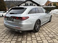 Gebraucht Mercedes E220 Avantgarde 197 PS (144 kW) 2024 Silber Kombi