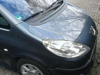 Gebraucht Peugeot 1007 73 PS (53 kW) 2005 Silber Van / Kleinbus