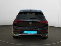 Gebraucht VW Golf VII Active 150 PS (110 kW) 2021 Deep black perleffekt Kleinwagen