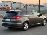 Gebraucht Ford Focus Titanium 120 PS (88 kW) 2015 Grau Limousine