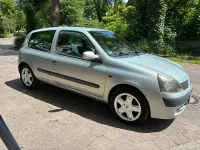 Gebraucht Renault Clio 98 PS (72 kW) 2001 Silber Kleinwagen
