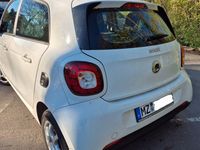 Gebraucht Smart ForFour Passion 71 PS (52 kW) 2015 Weiß Kleinwagen