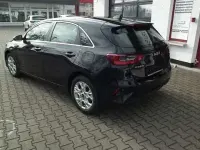 Gebraucht Kia Ceed Spirit 160 PS (117 kW) 2022 Schwarz Kleinwagen