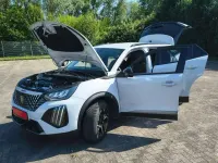Gebraucht Peugeot 2008 Allure 131 PS (96 kW) 2024 Okenitweiss/ SUV