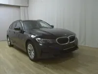 Gebraucht BMW 320e Advantage 204 PS (150 kW) 2022 Schwarz ii Kombi