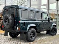 Gebraucht Land Rover Defender 122 PS (89 kW) 2015 Gruen Kombi