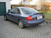 Gebraucht Ford Mondeo 116 PS (85 kW) 1996 Blau metallic Limousine