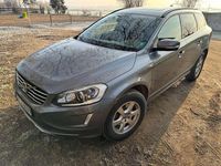 Gebraucht Volvo XC60 Momentum 190 PS (139 kW) 2016 Silber SUV