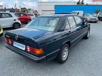 Gebraucht Mercedes 190 122 PS (89 kW) 1983 Blau Limousine