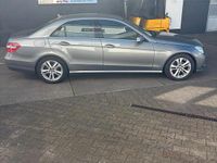 Gebraucht Mercedes E220 Avantgarde 170 PS (125 kW) 2012 Grau Limousine
