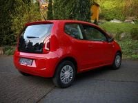Usado VW up! 60 HP (44 kW) 2015 Vermelho Citadino