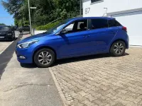 Gebraucht Hyundai i20 101 PS (74 kW) 2018 Grau Limousine