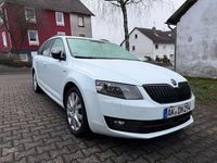 Gebraucht Skoda Octavia Joy 179 PS (131 kW) 2017 Weiß Kombi